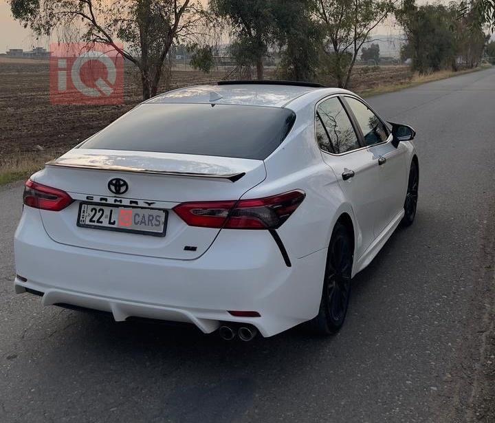 تۆیۆتا کامری